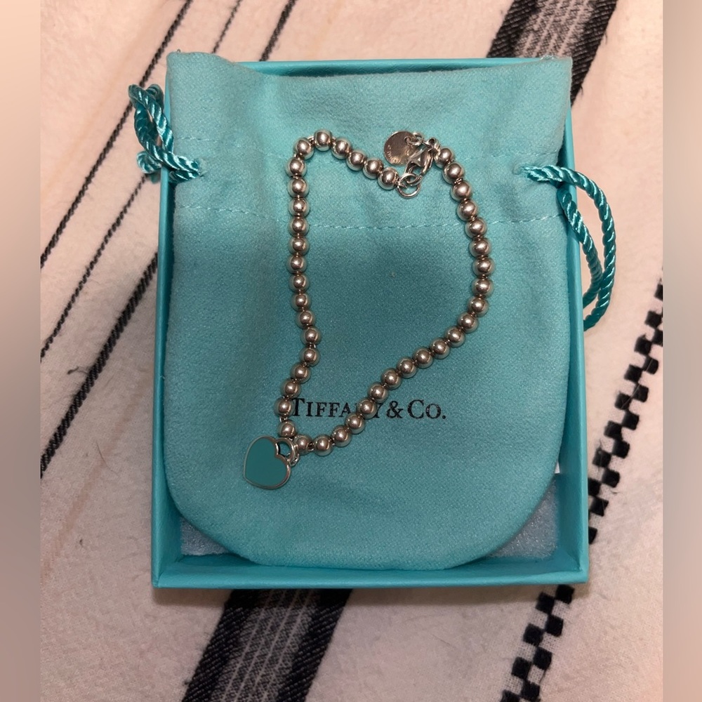 Return to Tiffany Blue Heart Bracelet.